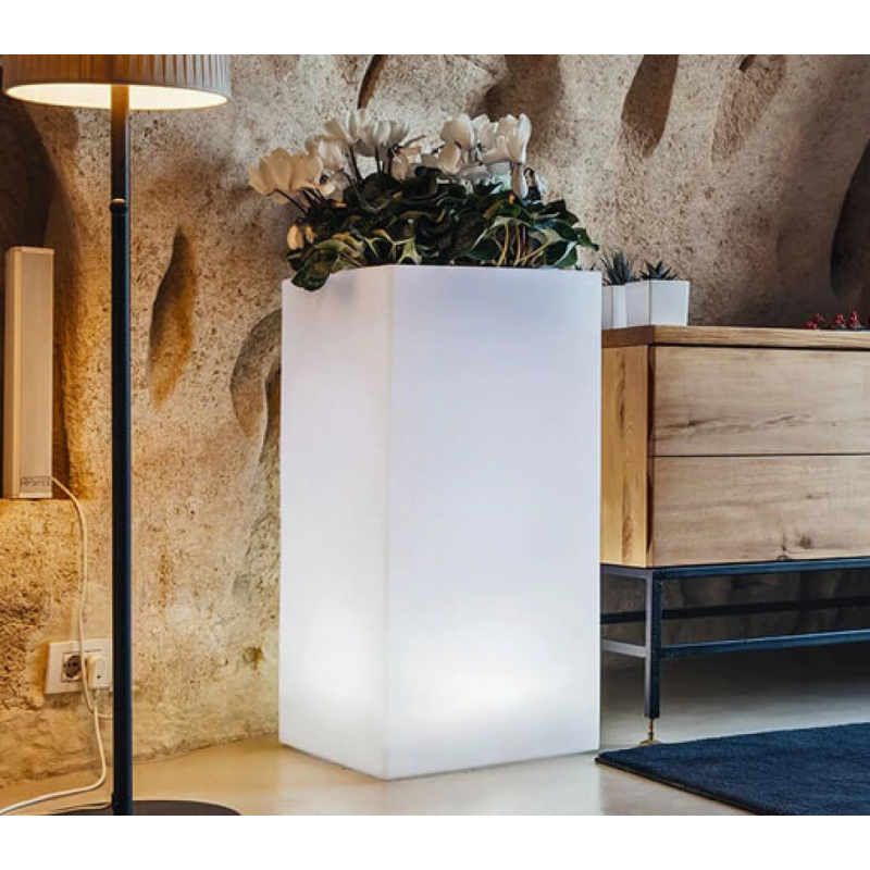 Vaso luminoso Octans 80 cm per esterno design moderno LED