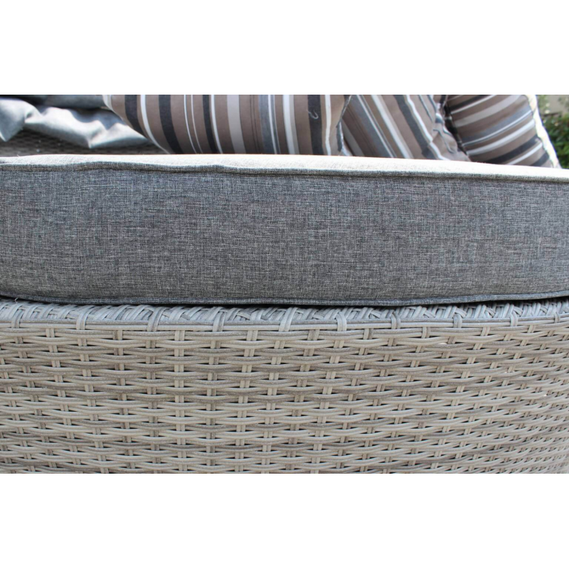 Conchiglione Brasile in Polyrattan con Cuscini Giardino