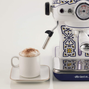 Zoom Macchina da caffè 850W - Serbatoio 0,9L - Filtro ½ tazze - Cappuccinatore