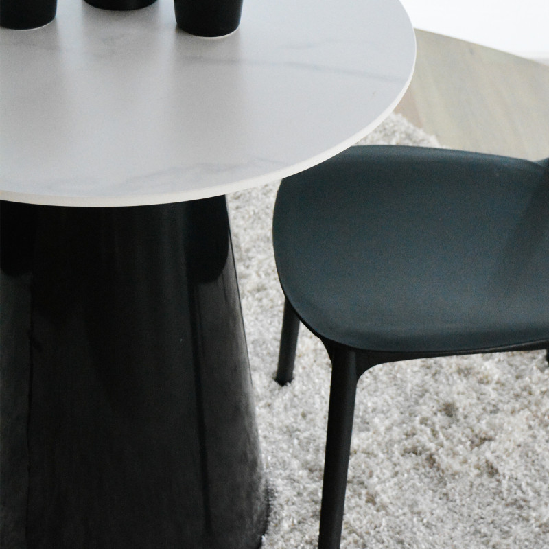 Tavolo Ring pietra effetto marmo base nera moderno e raffinato