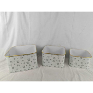 Set 3 contenitori quadrati in metallo bianco e oro: ordine chic