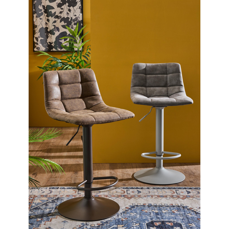 Set 2 sgabelli Clayton PU marrone base marrone regolabili moderni