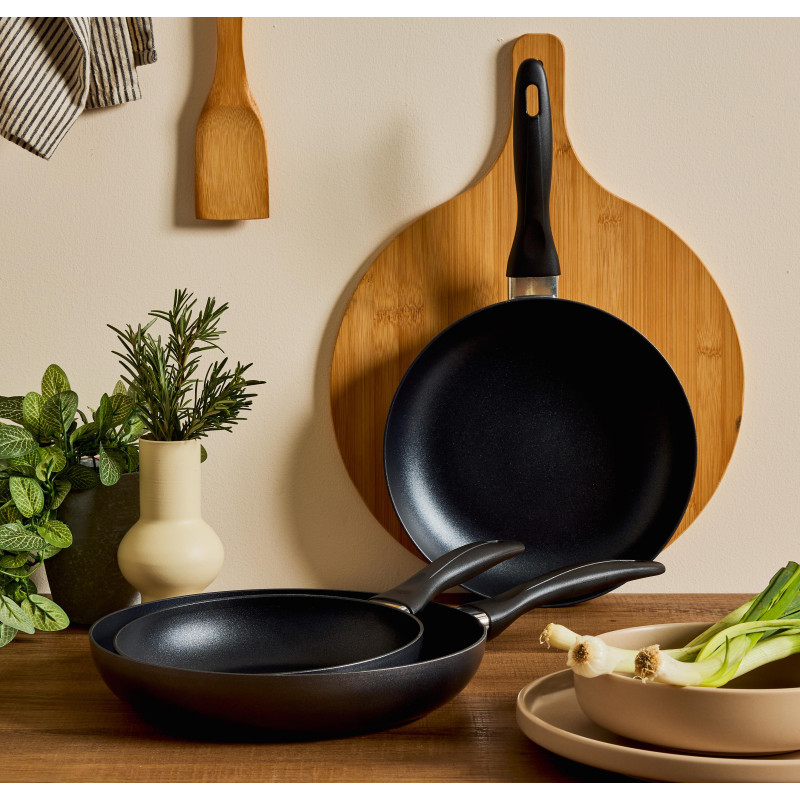 Set di 6 padelle alluminio cm24 grigio fondo induzione cucina