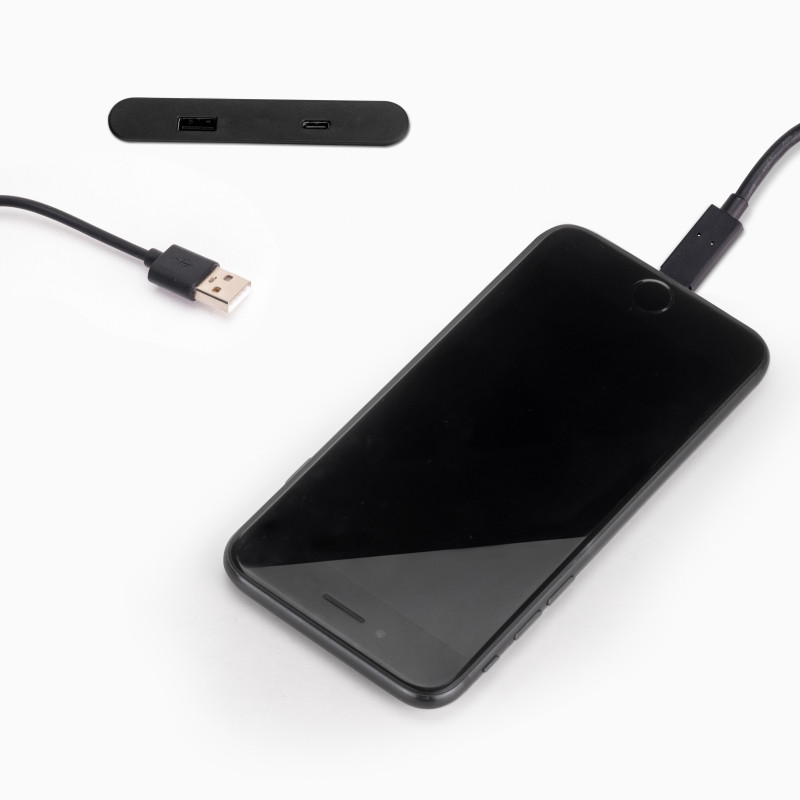 Multiconnettore estraibile Vertikal Push 60, diametro 60 mm, 3 prese Schuko, 1 USB tipo A, 1 USB tipo C, Acciaio e Tecnopl