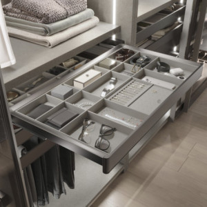 Zoom Emuca Telaio con guide a estrazione totale e chiusura morbida per accessori per armadi Quartz, 912-938mm, Alluminio e plastica