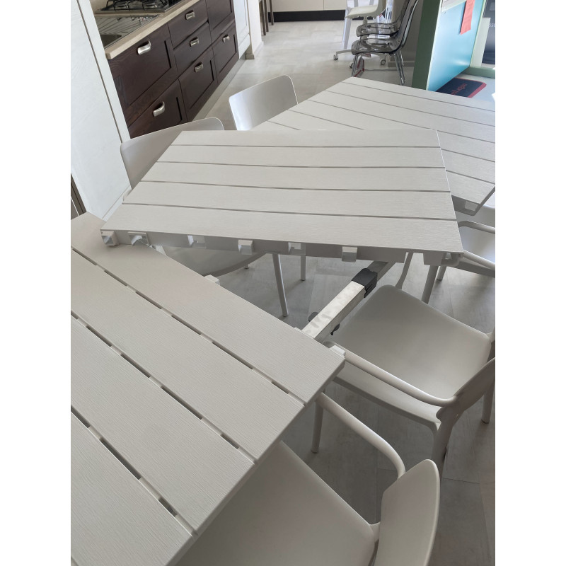 Tavolo Allungabile Monaco in Polietilene 160-230 cm 3 Colori