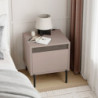 Comodino Mott con cassetto tortora e dark coffee con dettaglio decorativo