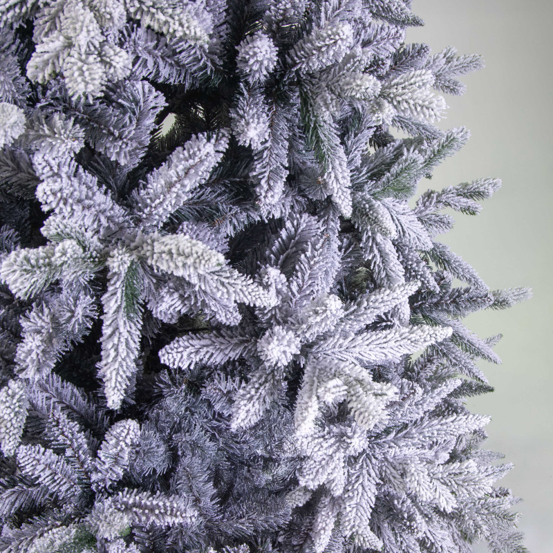 Albero Rochebrune verde innevato 2003 rami cm ø140h240