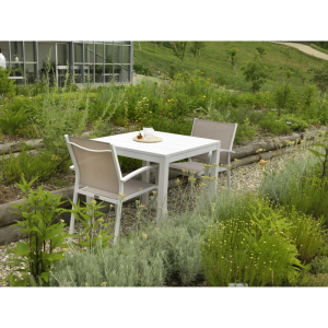 Set Tavolo alluminio + 4 Sedie alluminio sullivan bianco con textilene bianco cm 55x46h43/88