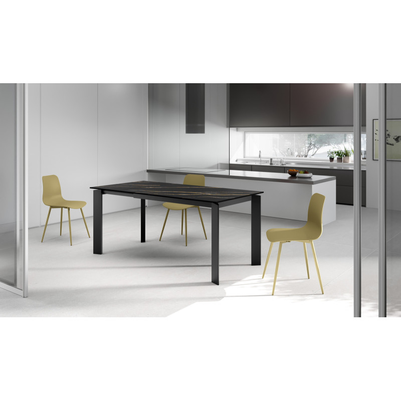 Tavolo allungabile con top in ceramica Gambe in metallo verniciato Allunghe interne Frame 80cm X 120-170cm H 75cm Stones