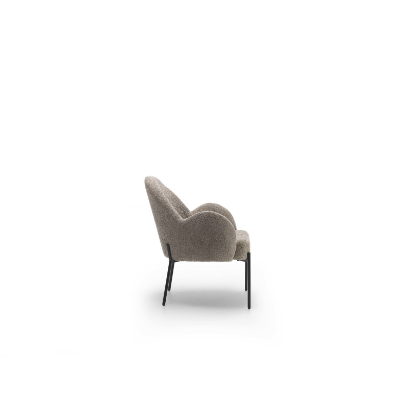 Poltrona rivestita in tessuto bouclé Gambe metallo verniciato Malibu 69cm X 72cm H 82cm Stones