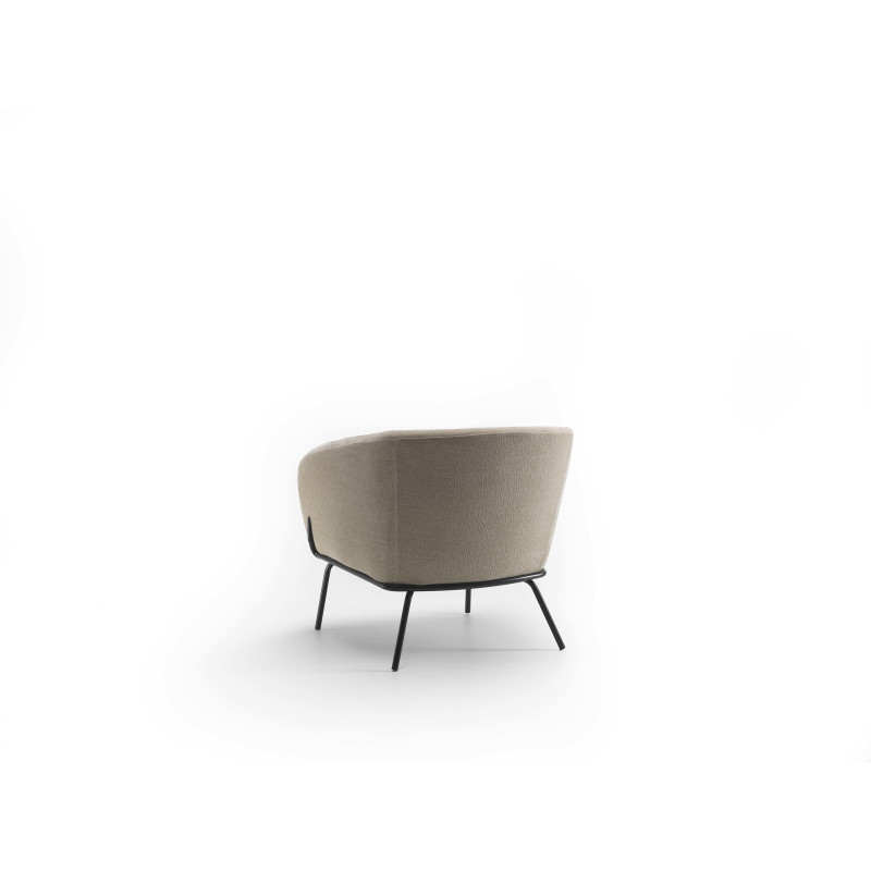 Poltrona rivestita in velluto Gambe metallo verniciato Sherry 75cm X 74cm H 69cm Stones