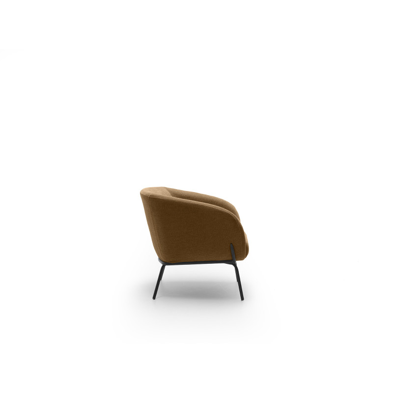 Poltrona rivestita in velluto Gambe metallo verniciato Sherry 75cm X 74cm H 69cm Stones
