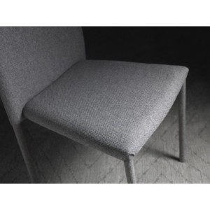 Zoom Sedia in tessuto easy-clean Gambe in metallo rivestito in tessuto in tinta Leda 42cm X 52cm H 96cm Stones