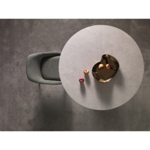 Zoom Tavolo con top in ceramica su vetro e struttura in metallo Sabbia opaco Moon 120cm X 120-160cm H 76cm Stones