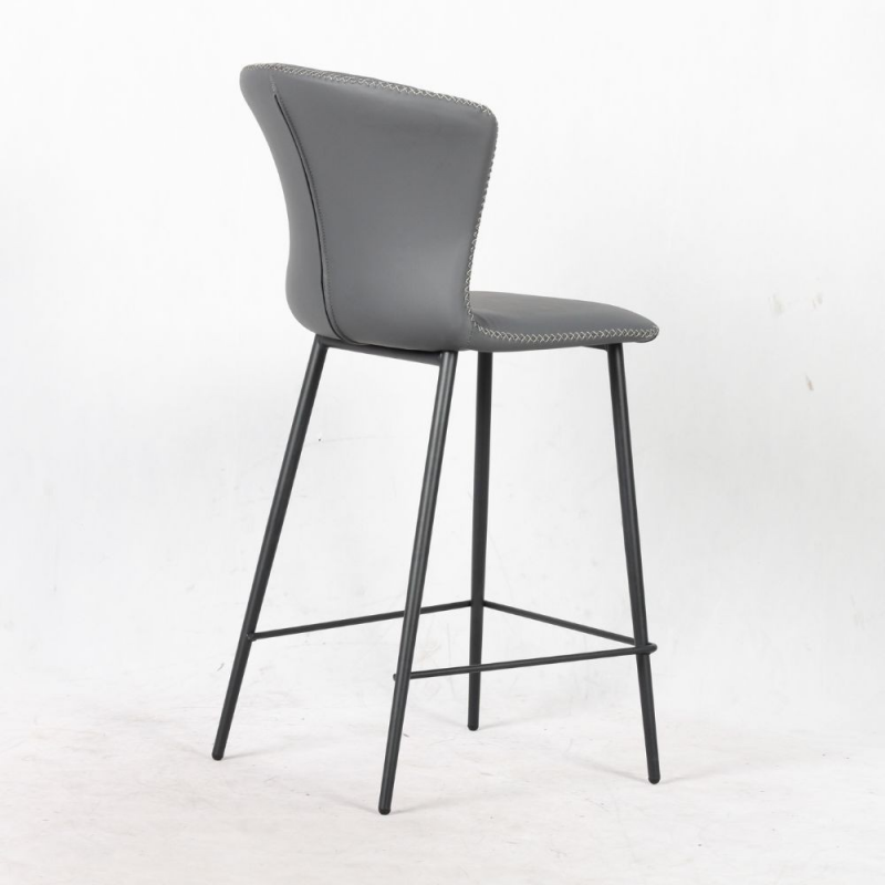 Sgabello Core colore antracite con gambe in metallo nero