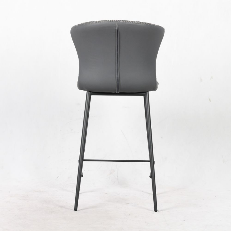Sgabello Core colore antracite con gambe in metallo nero