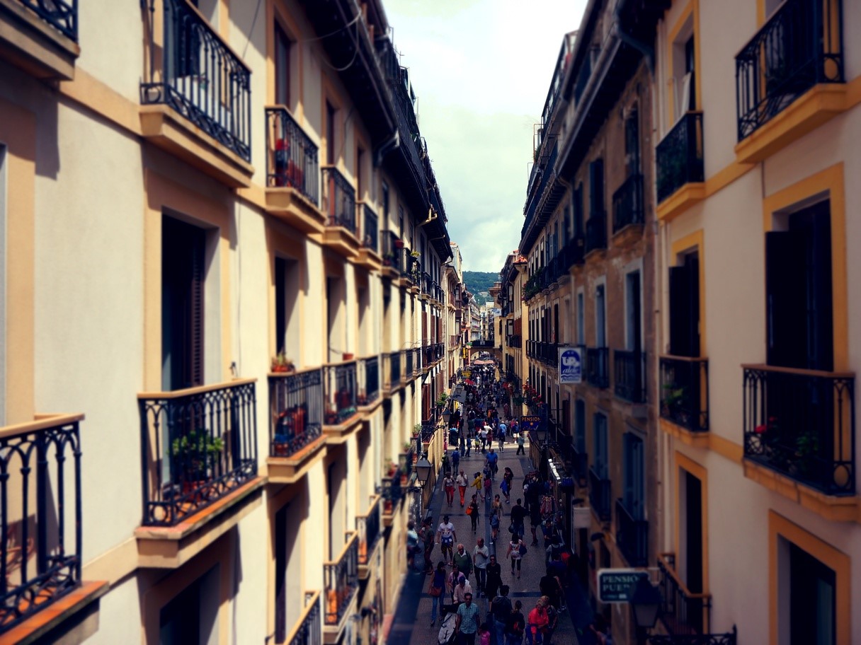 Consigli su come arredare un balcone di dimensioni ridotte